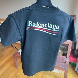 Balenciaga logo top